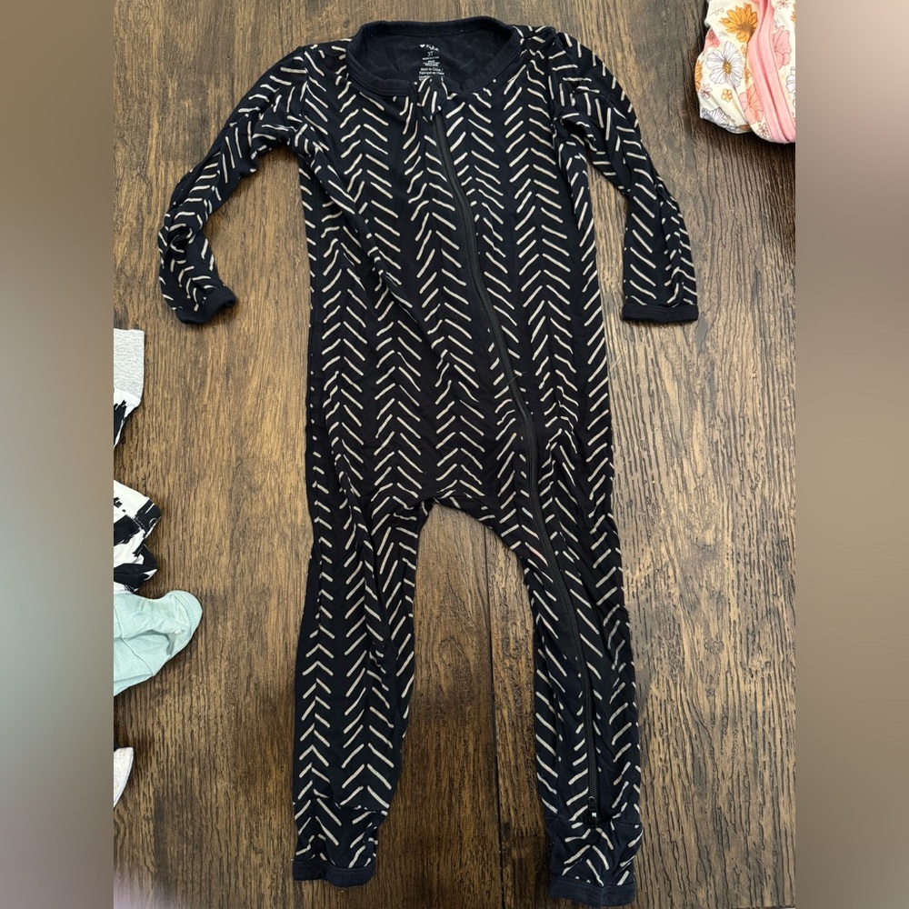 Kyte baby - Kids Black and White One Piece